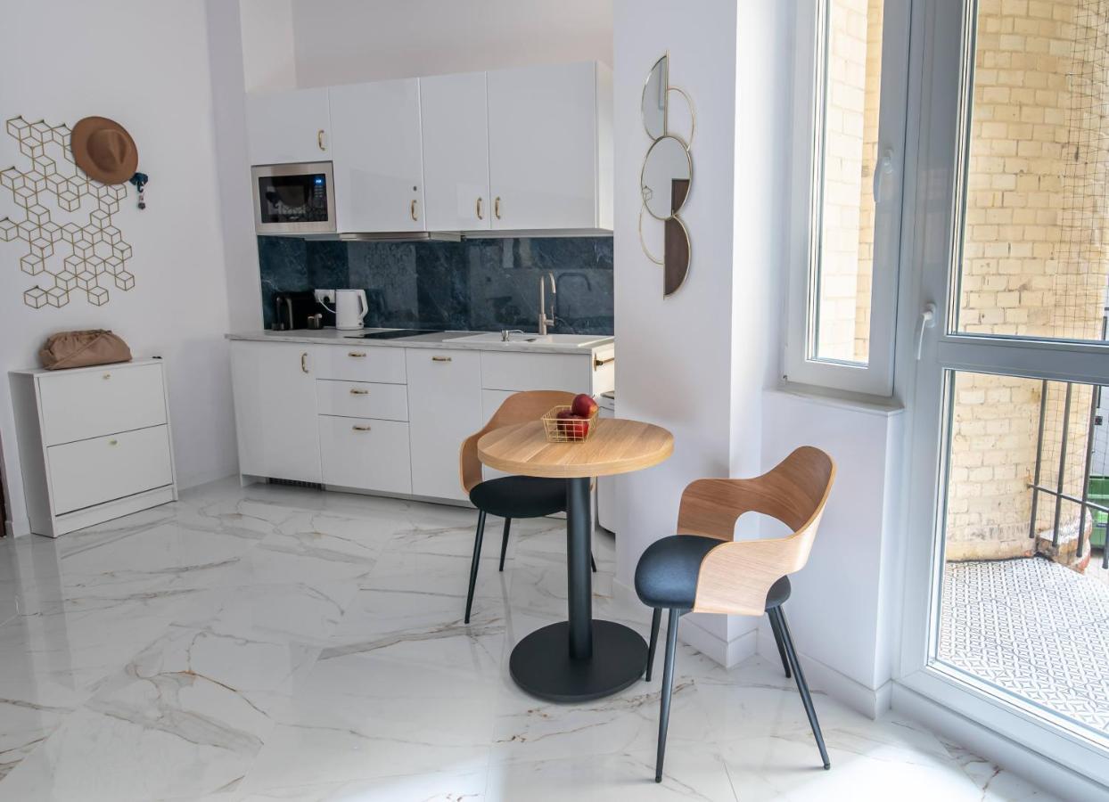 Apartamenty Yeti & Wilka W Centrum Chorzowa - Yeti Extérieur photo
